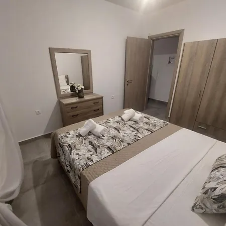 Irina's 2 Διαμέρισμα *