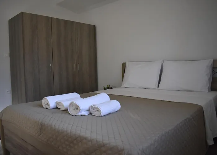 Irina's 2 * Psakoudia